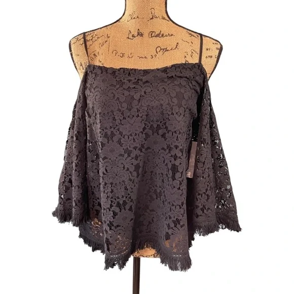 Bailey 44 Top Off Shoulder Black Lace Bell Sleeve Blouse Size Small - Picture 2 of 9